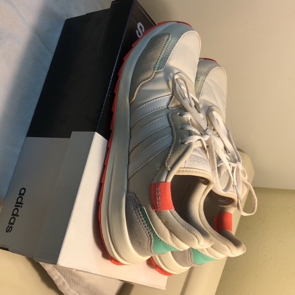 COPY - Women Chalk White/Cloud White/Signal Coral 7 1/2
